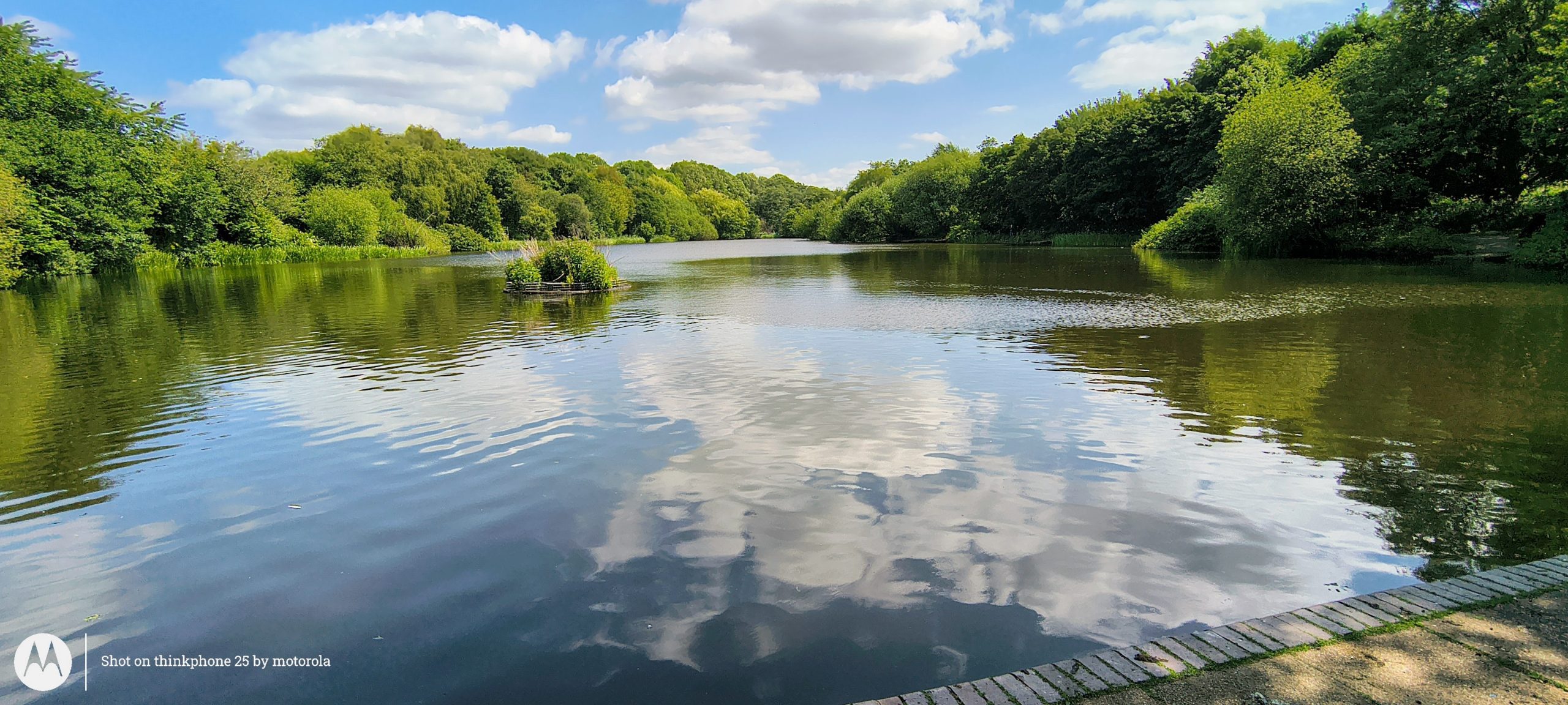 ThinkPhone 25   Review.