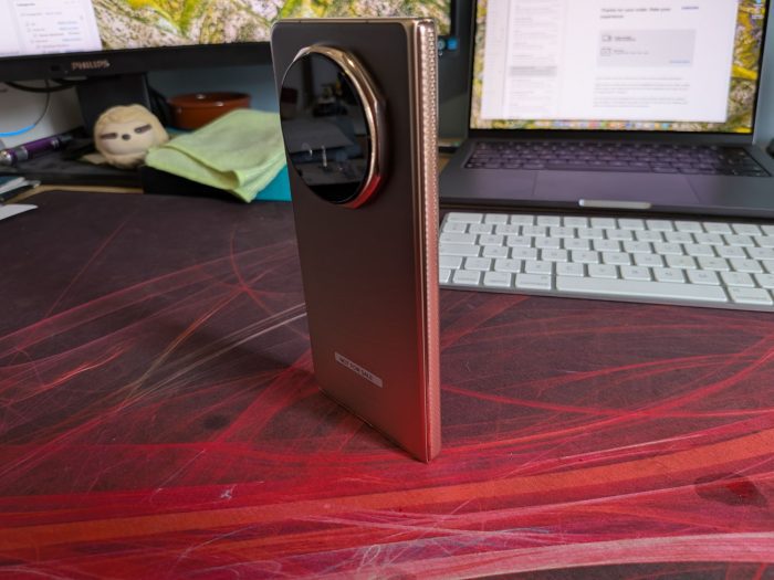 Honor Magic V5   Unboxing the worlds skinniest foldable.