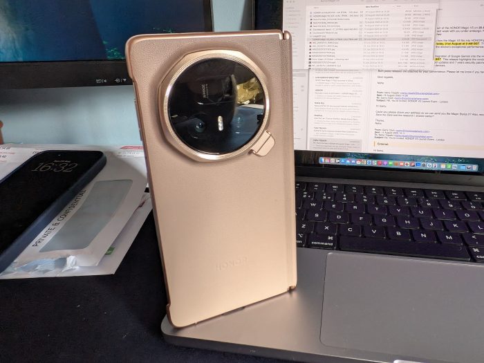 Honor Magic V5   Review