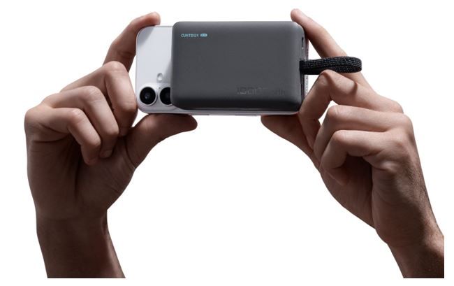 CUKTECH CP12 Magnetic Power Bank with built in cable
